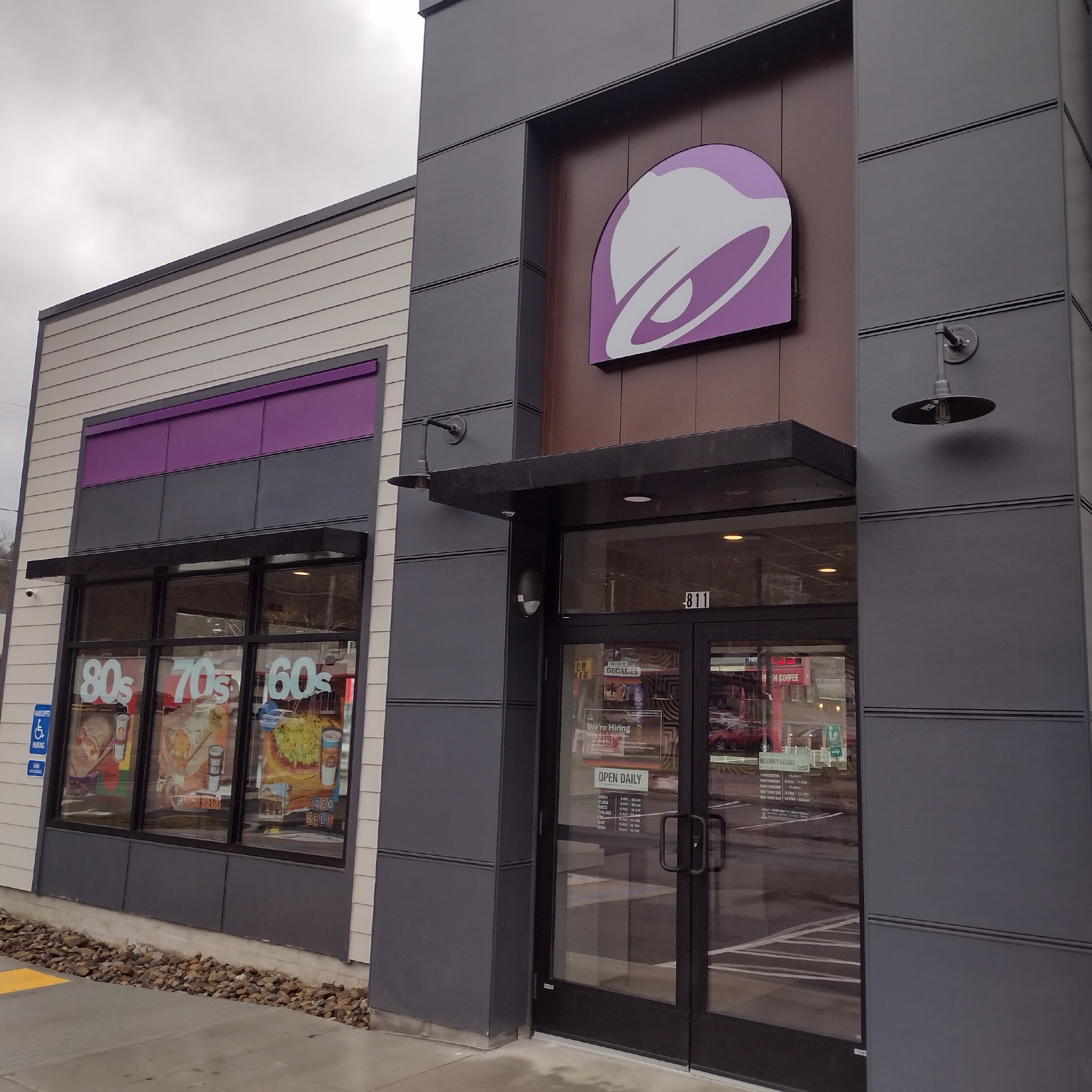 Taco Bell 811 Main St, Chapmanville