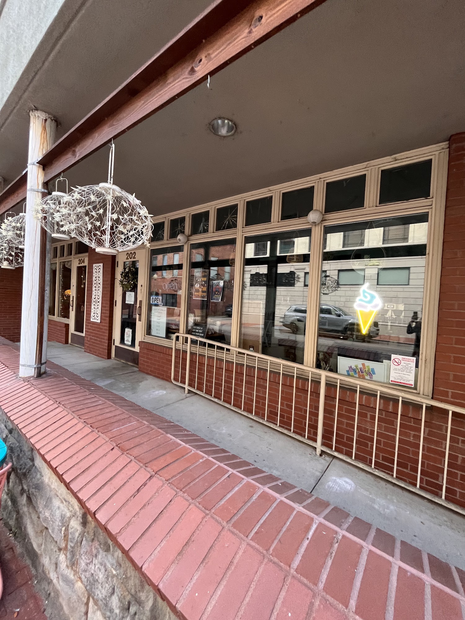 Stellas Gelato/Specialty Market Charleston