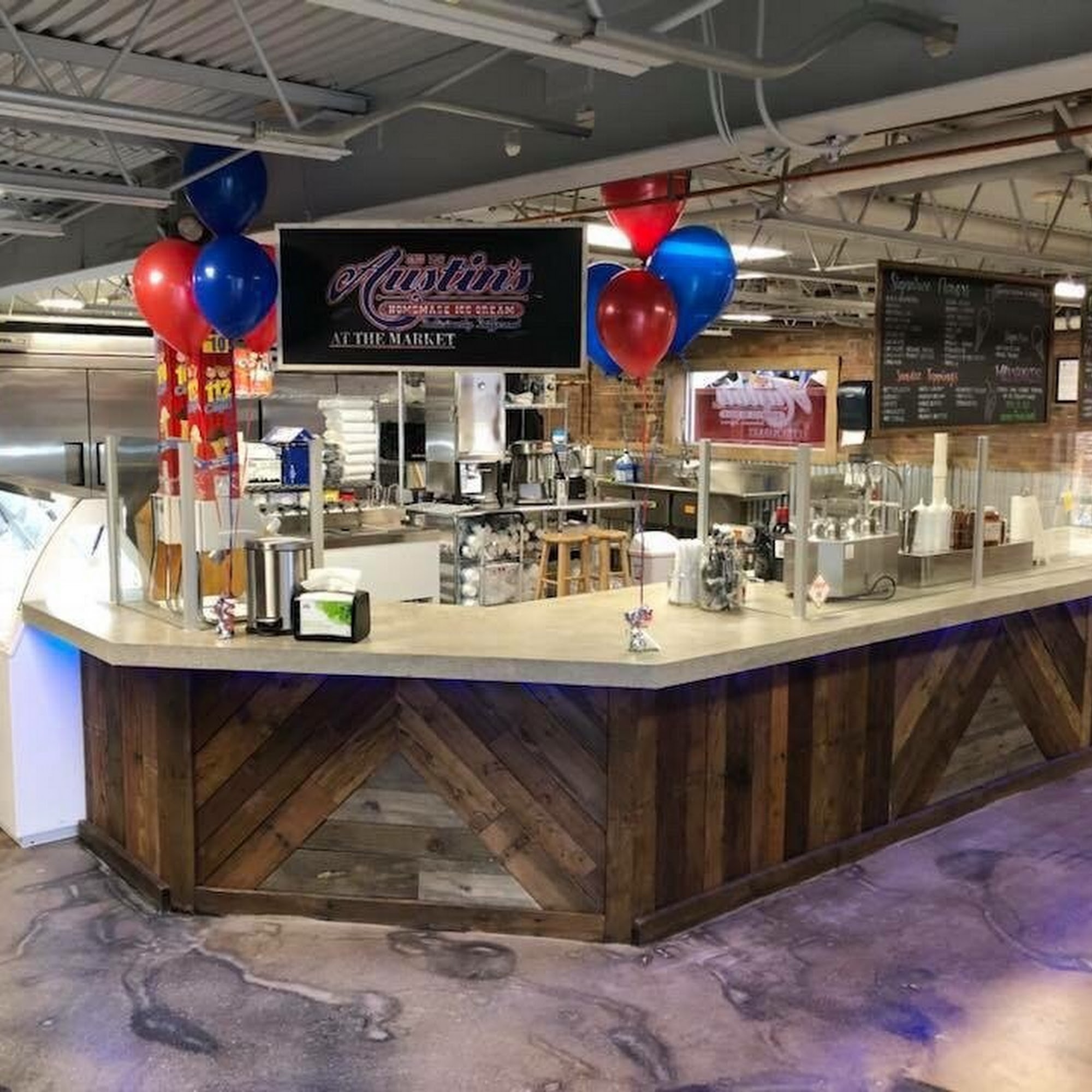 Austin's at The Market Huntington