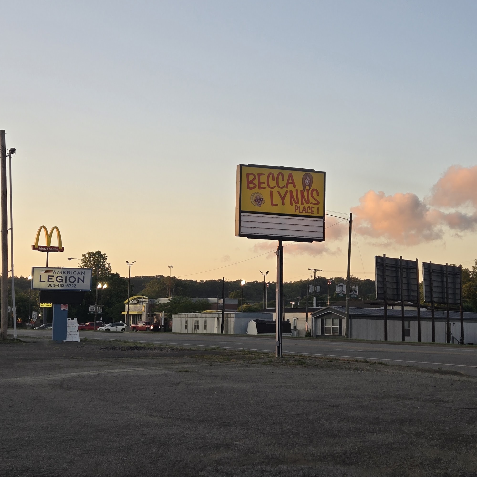 Becca Lynns #1 719 Oak St, Kenova