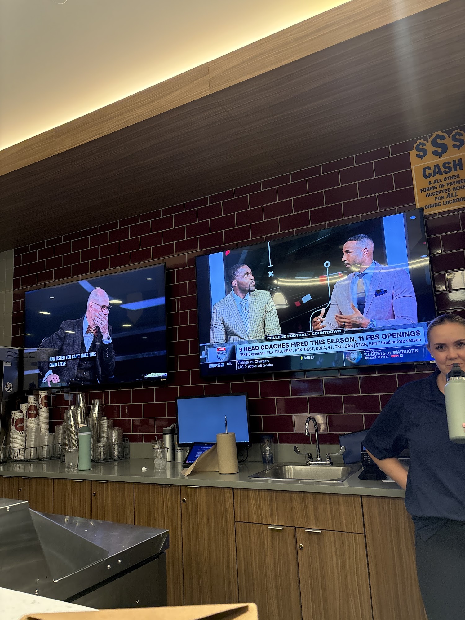 World of Wings 62 Morrill Way, Morgantown