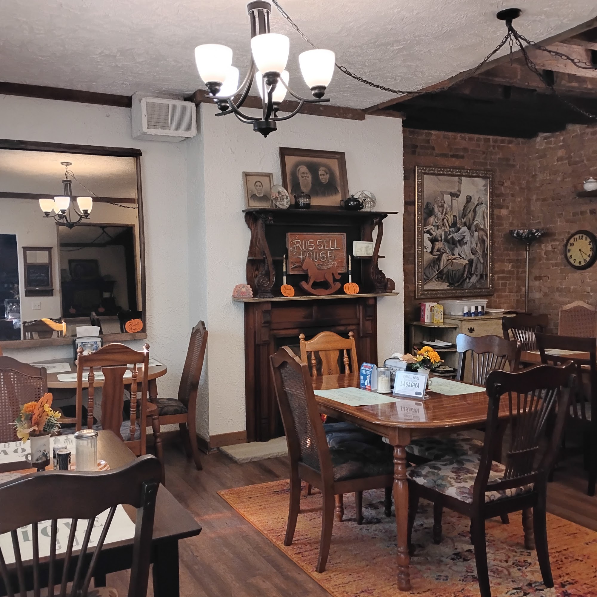 The Russell House 107 Catherine St, Sistersville