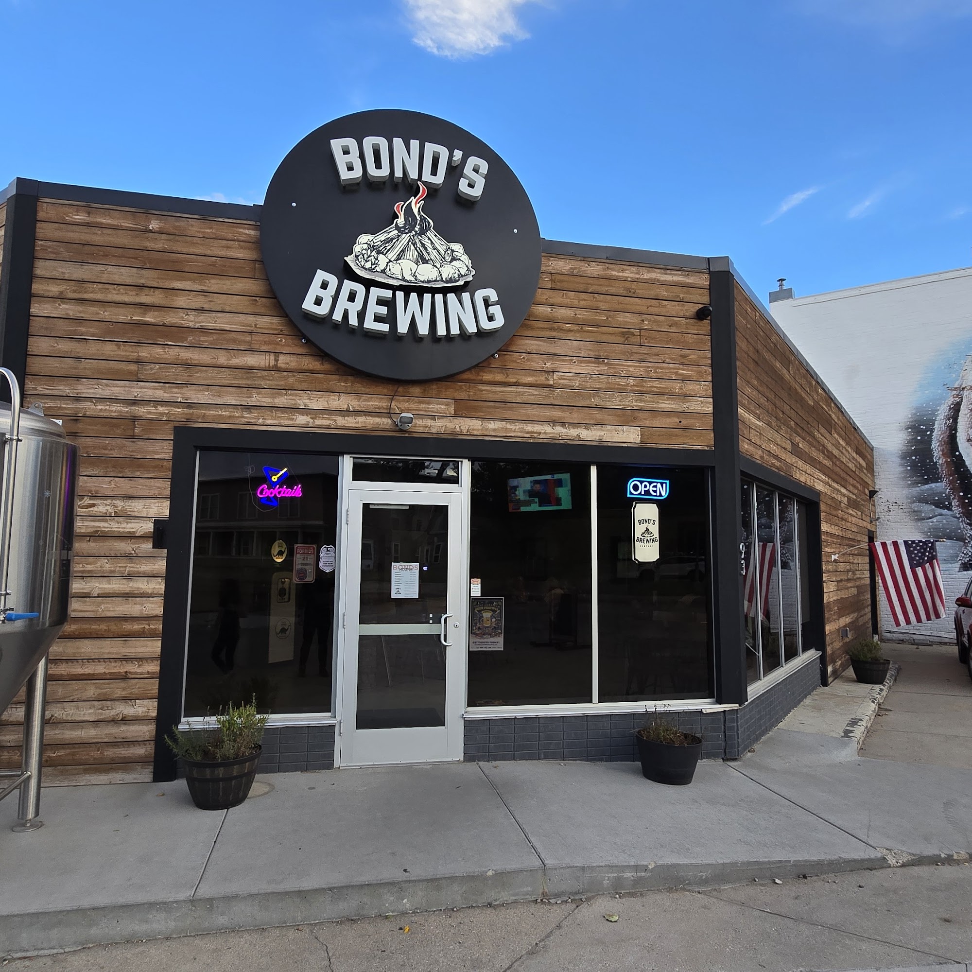 Bond's Brewing Company-Buffalo 93 N Main St, Buffalo